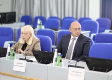 Сергей Шишов принял участие в обсуждении законопроекта о стихийной парковке электросамокатов в краевой Думе